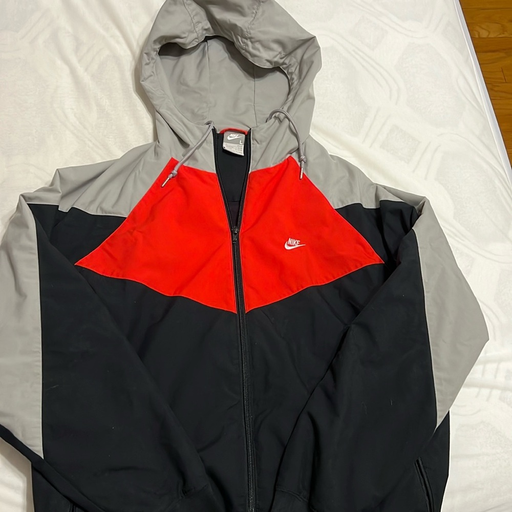 Nike windbreaker/zip up, size large, worn only a handful of times